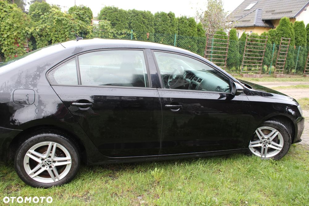 Volkswagen Jetta 2.0 TDI DPF BMT Highline - 2