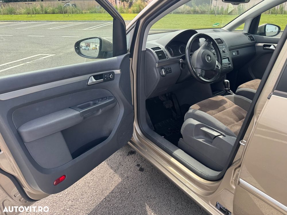 Volkswagen Touran - 5