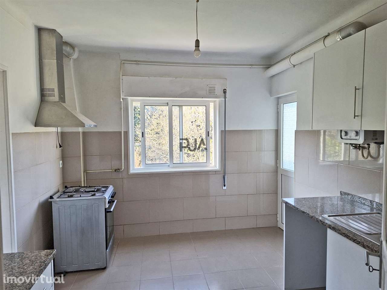 Apartamento T3 para arrendar em Viseu - Grande imagem: 2/9