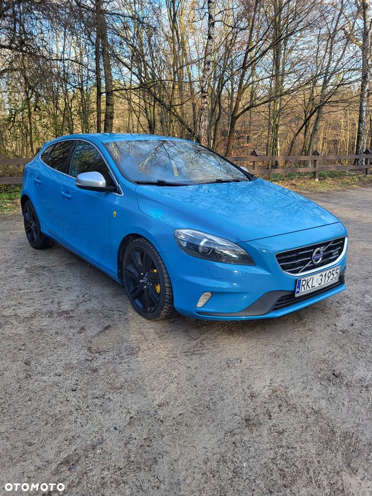 Volvo V40 D2 R-Design - 4