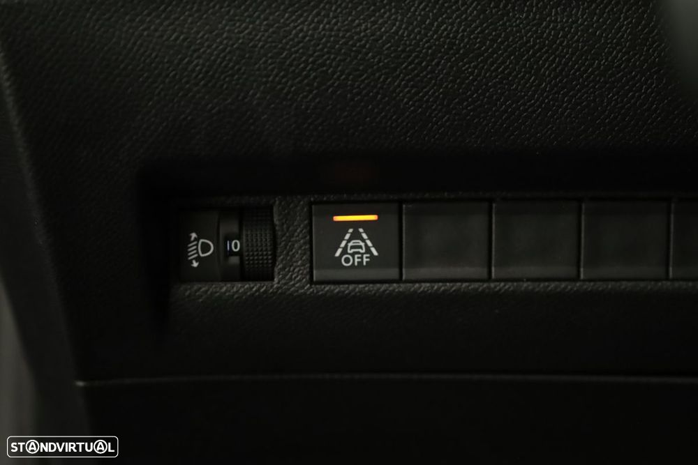 Peugeot 208 1.2 PureTech Allure EAT8 - 20