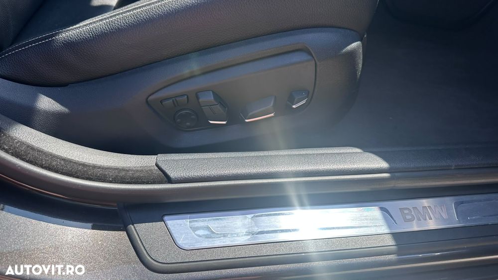 BMW Seria 5 530d xDrive - 16