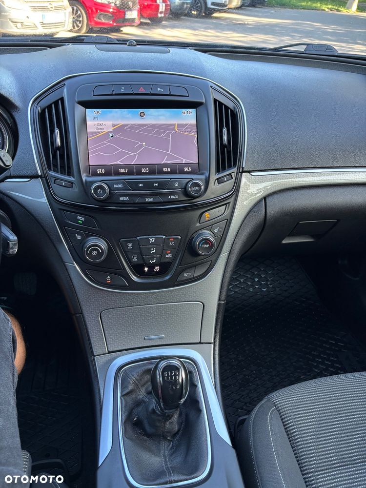 Opel Insignia - 22
