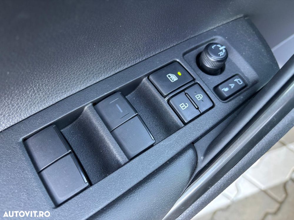 Toyota Corolla Cross - 15