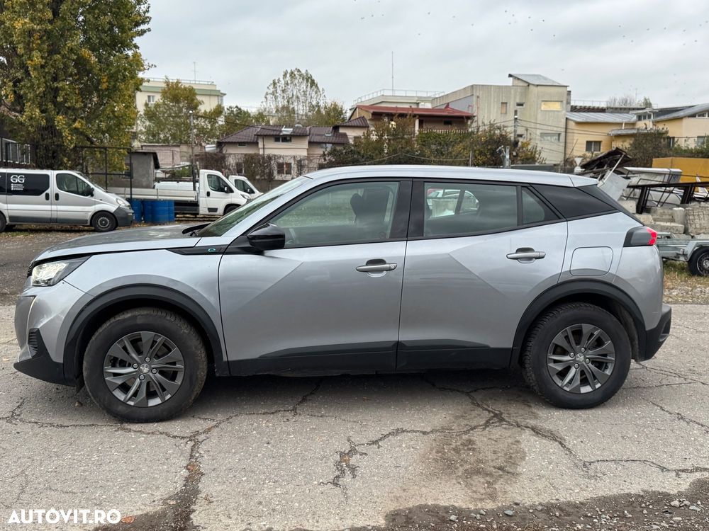 Peugeot 2008 e-2008 Allure - 10