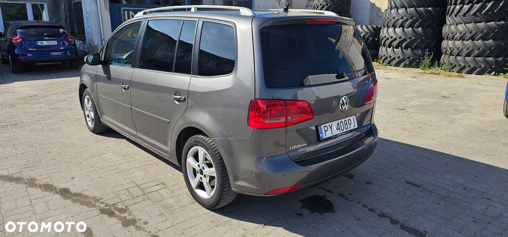 Volkswagen Touran 1.6 TDI DPF Highline DSG - 2