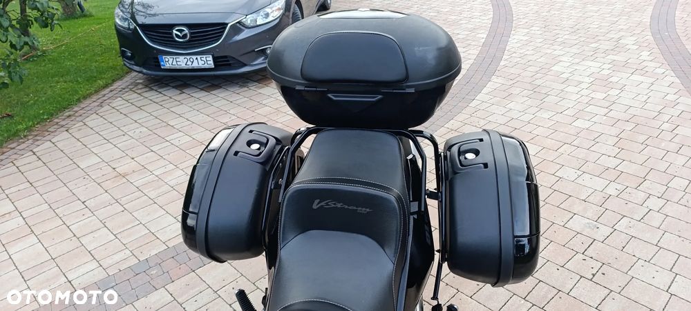 Suzuki V-STROM - 10