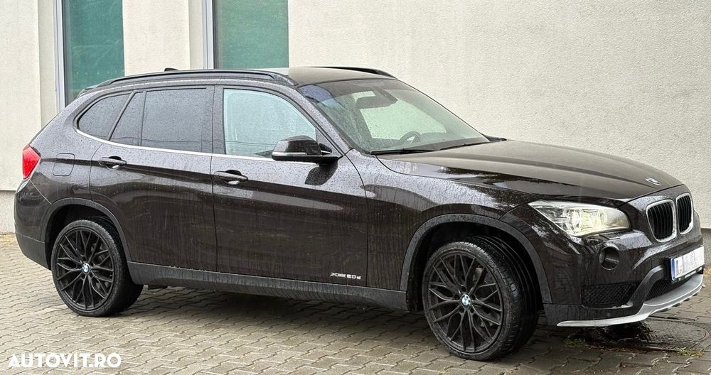 BMW X1 xDrive20d Aut. Sport Line - 2