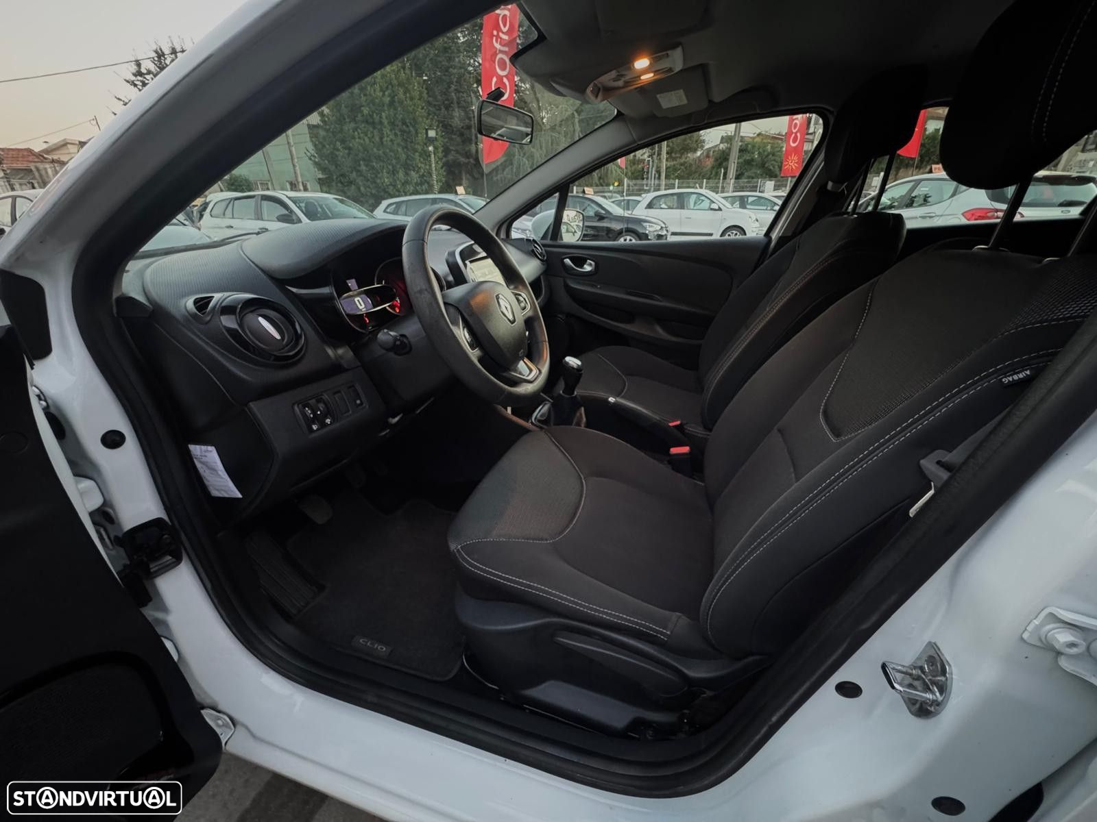 Renault Clio Sport Tourer 0.9 TCe Limited - 6