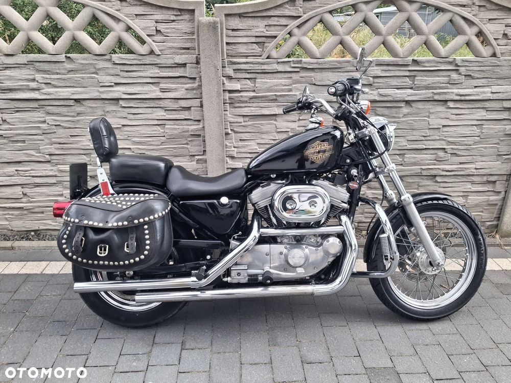 Harley-Davidson Sportster Custom 883C - 12