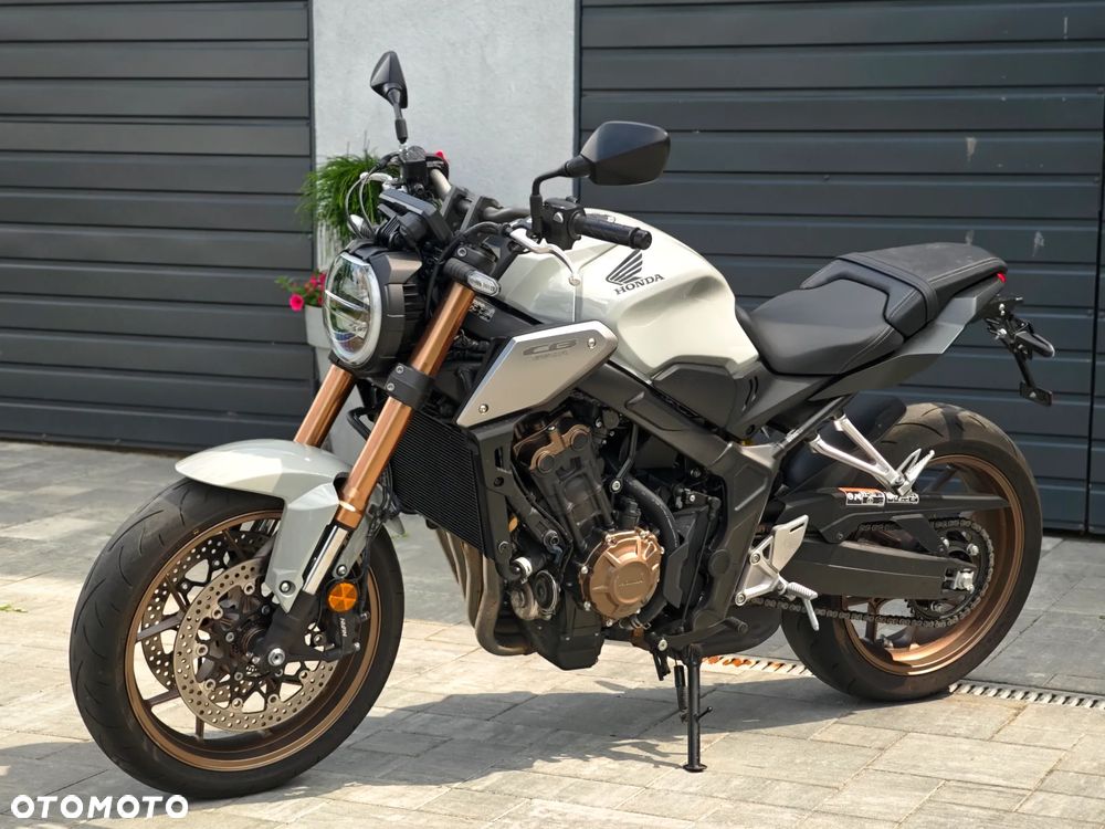 Honda CB - 8