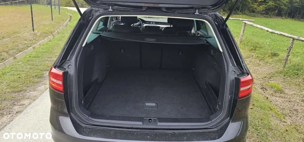 Volkswagen Passat Variant - 11