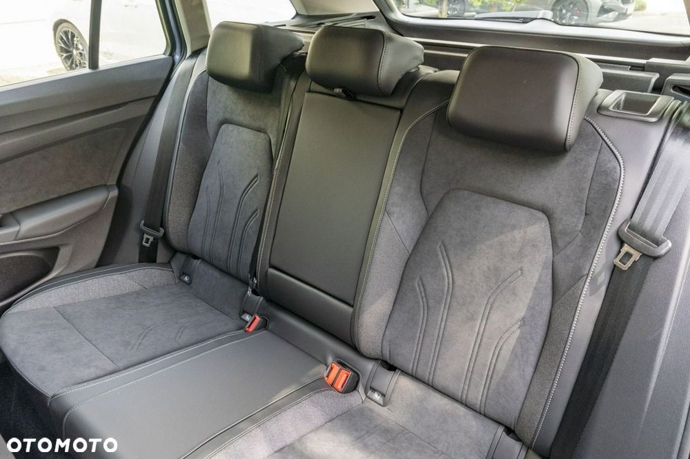 Volkswagen Golf - 20