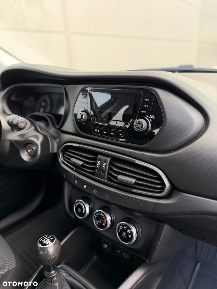 Fiat Tipo 1.4 Classic - 40