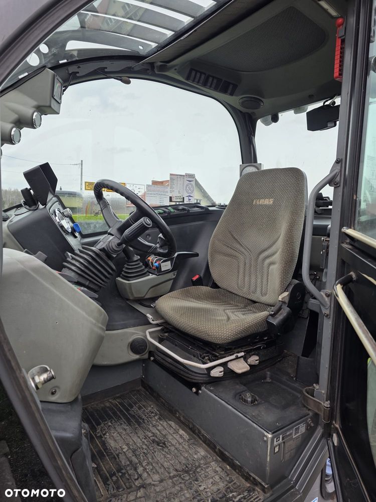 Claas Scorpion 7055 - 24