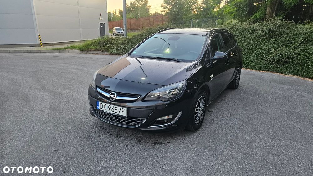 Opel Astra 1.4 Turbo 150 Jahre - 22