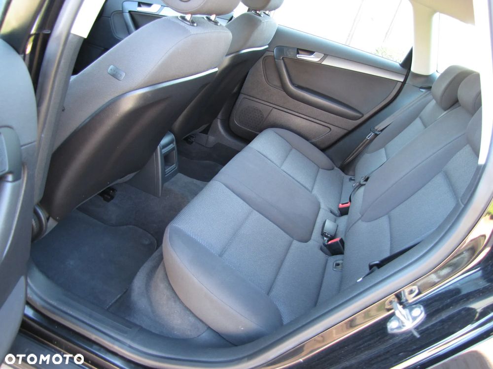 Audi A3 Sportback 1.6 Ambiente - 11