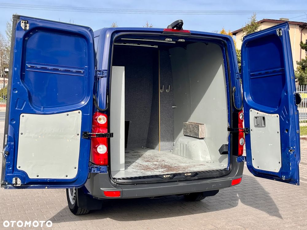 Volkswagen CRAFTER 7 OSÓB / SALON POLSKA / BEZWYPADKOWY / PIERWSZY WŁAŚCICIEL / 2.0 140KM ! ! - 23