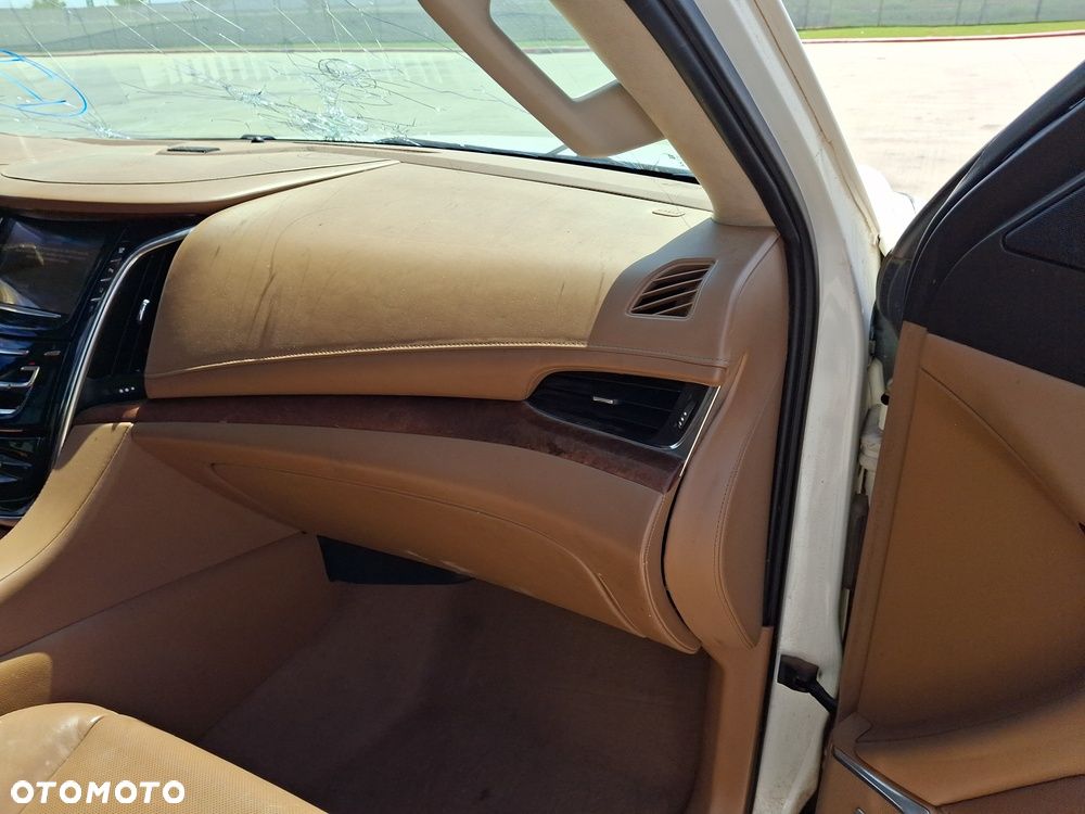 Cadillac Escalade 6.2 V8 ESV Platinum - 24