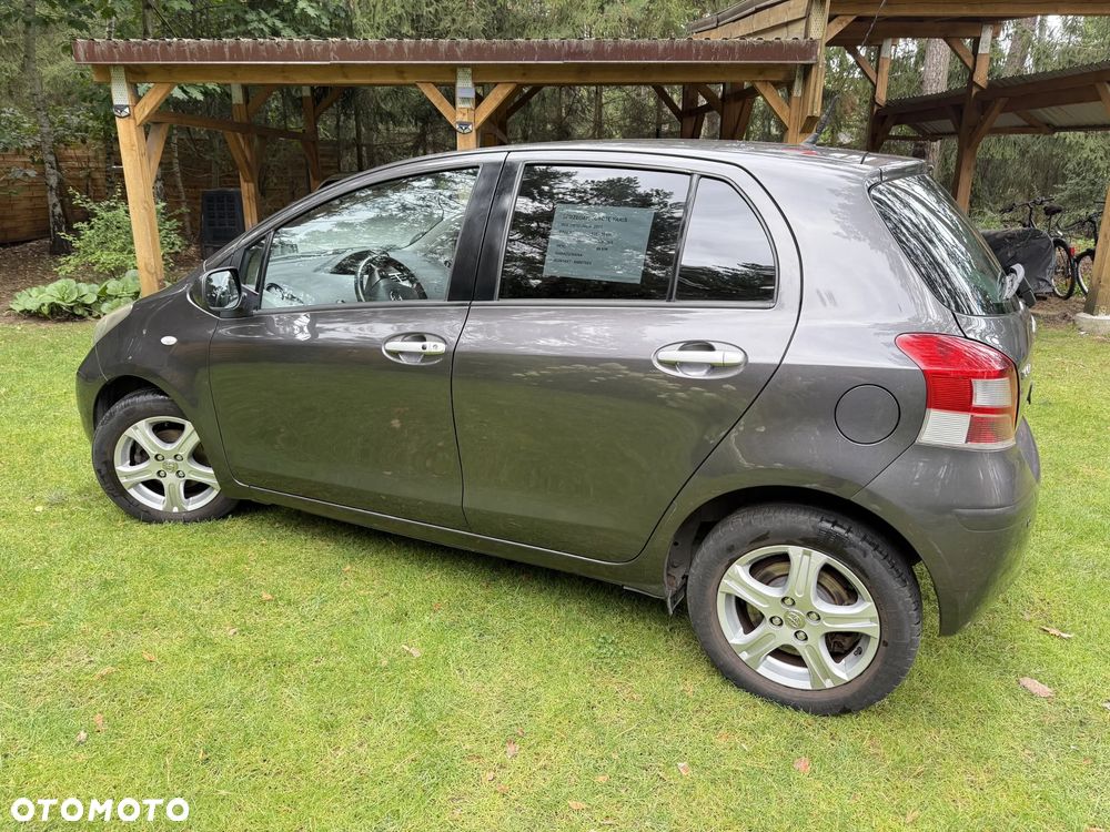 Toyota Yaris 1.33 Premium - 8