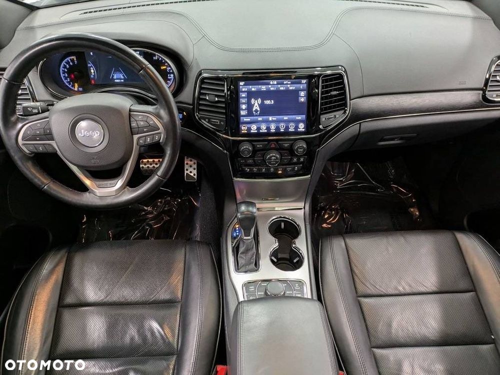 Jeep Grand Cherokee - 22