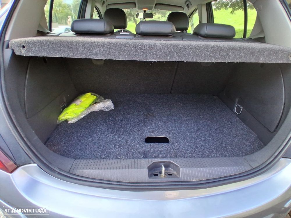 Opel Corsa 1.2 Enjoy - 30