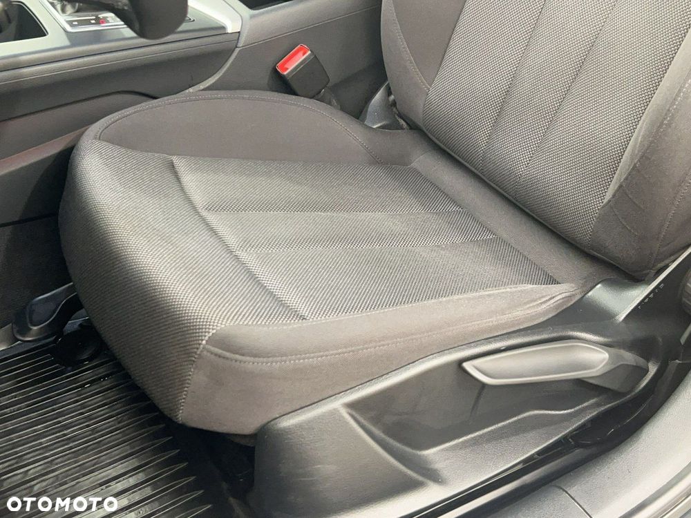 Audi A4 Limousine - 17