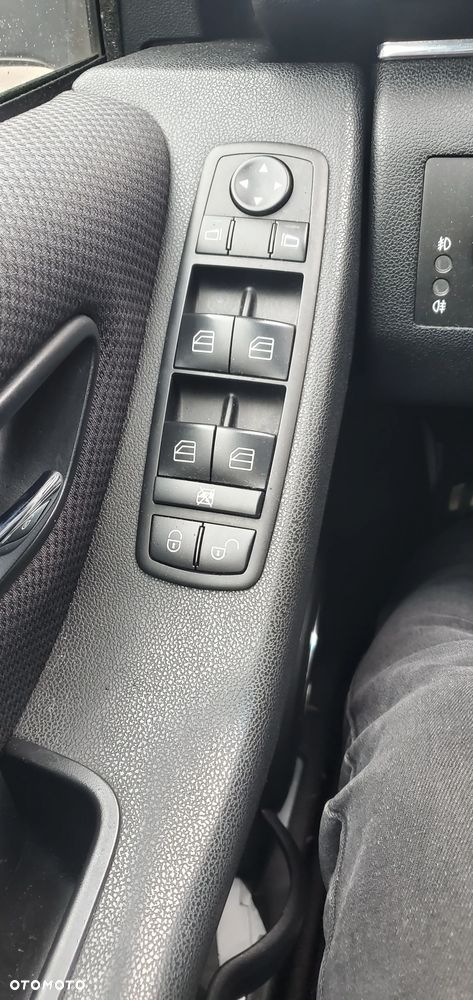Mercedes-Benz Klasa B 200 CDI DPF Autotronic - 12