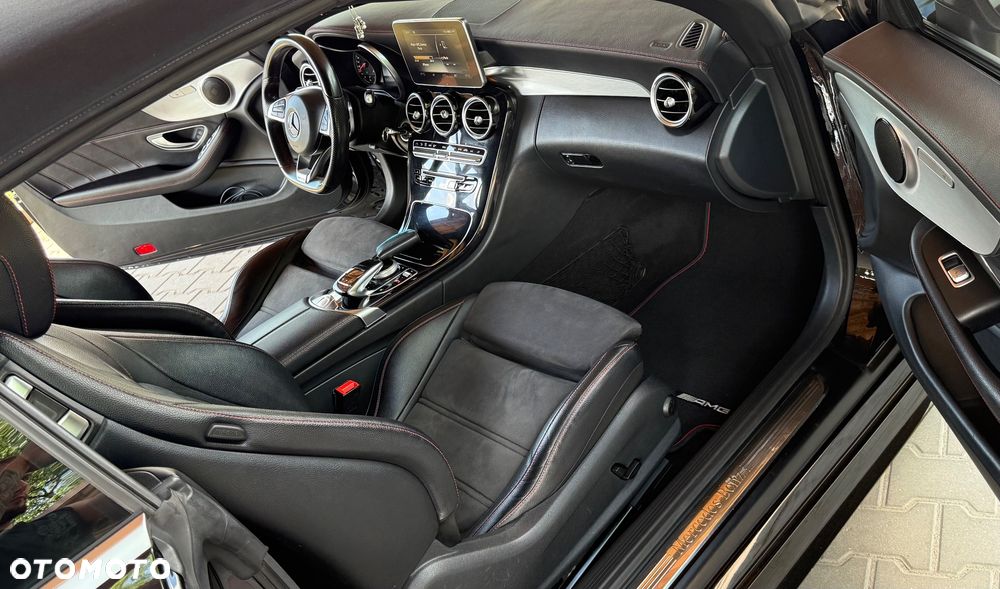 Mercedes-Benz Klasa C AMG 43 4Matic 9G-TRONIC - 26