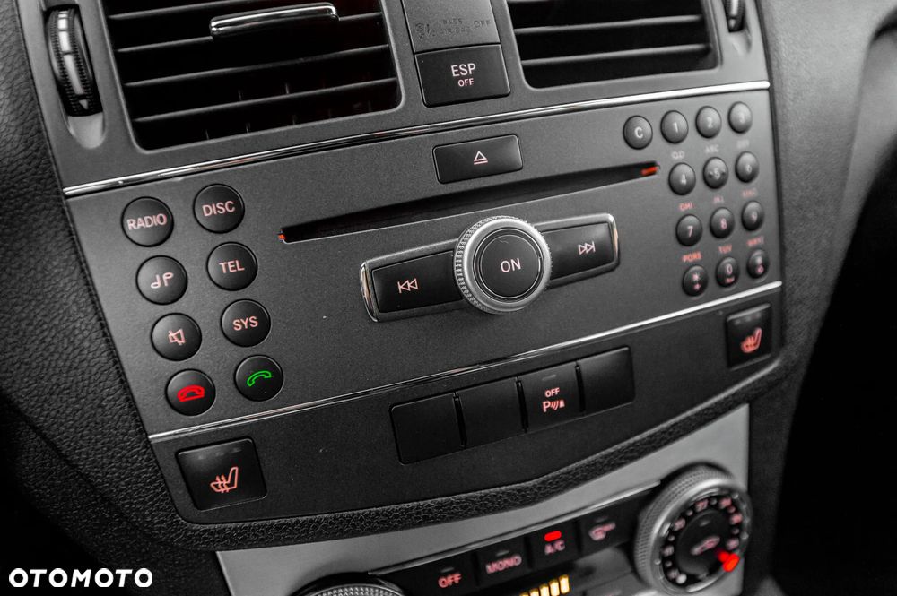 Mercedes-Benz Klasa C 200 7G-TRONIC Avantgarde Edition - 31