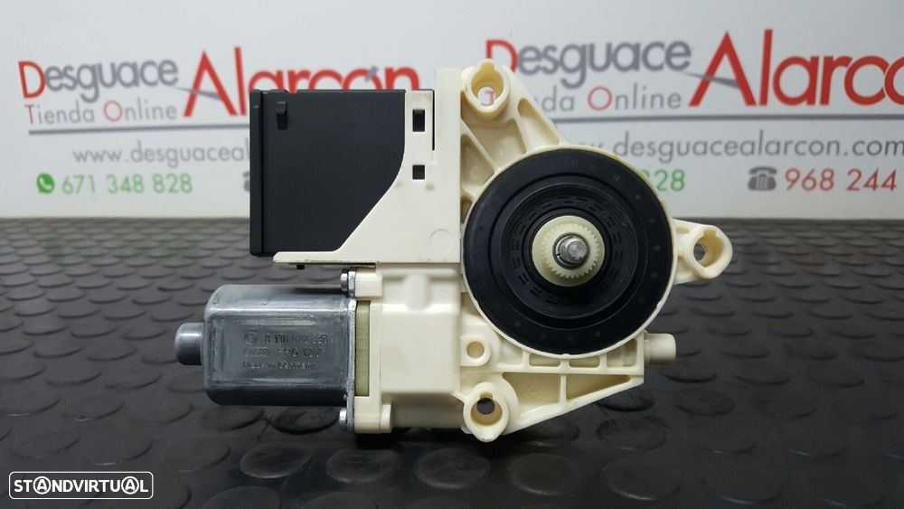 MOTOR ELEVADOR TRASEIRO DIREITO RENAULT MEGANE III BERLINA 5 P LIMITED - 8