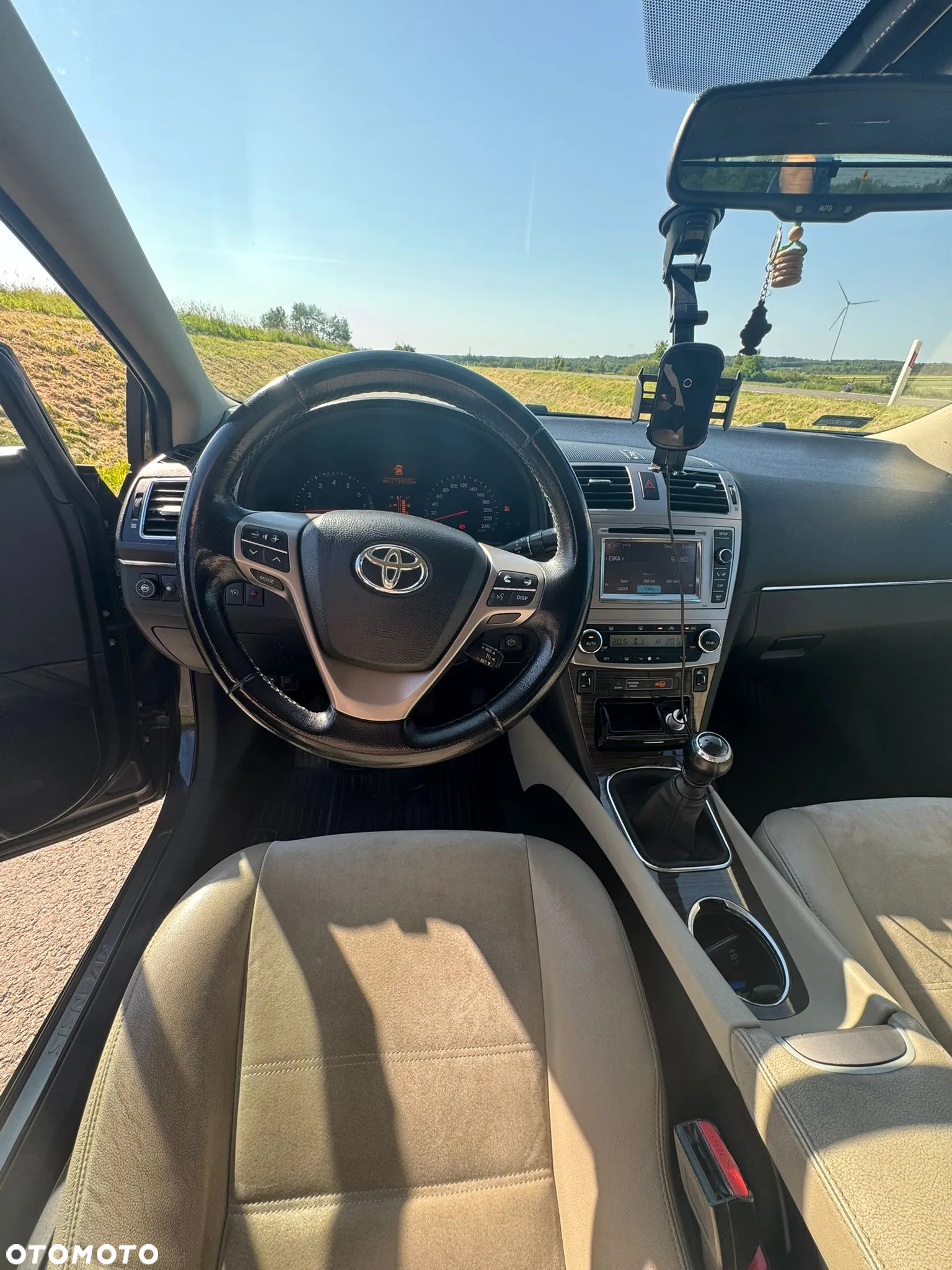 Toyota Avensis - 9