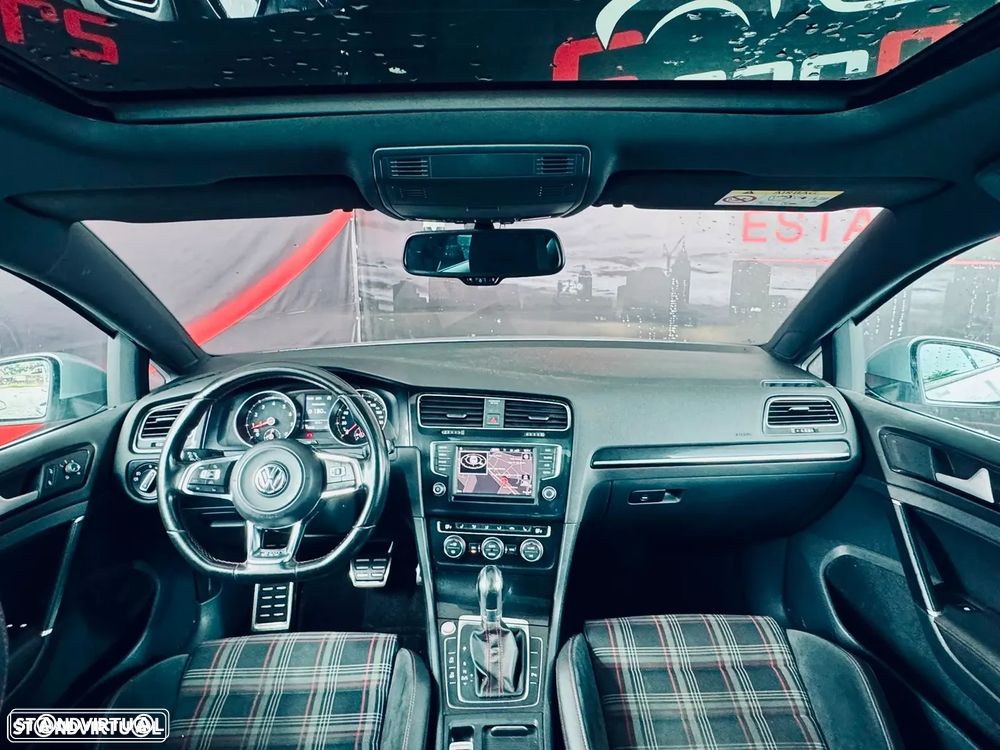 VW Golf GTI Performance BlueMotion DSG - 11