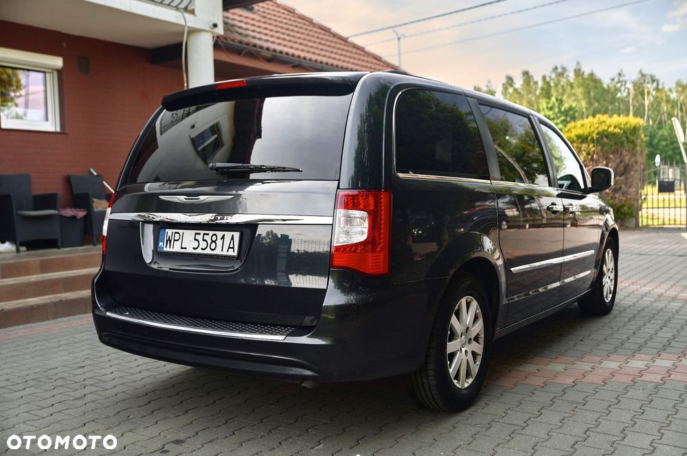 Chrysler Town & Country 3.6 Limited - 14