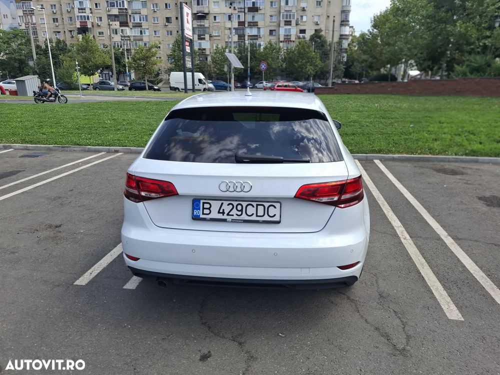 Audi A3 Sportback 1.6 30 TDI Design - 2