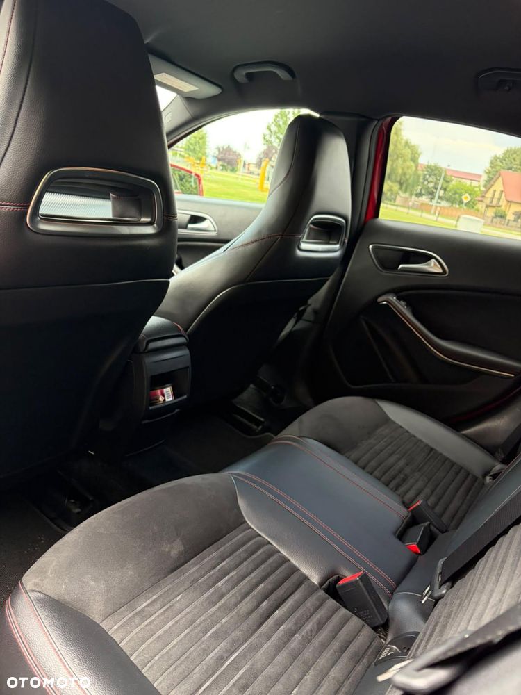 Mercedes-Benz Klasa A 180 BlueEfficiency Edition - 10