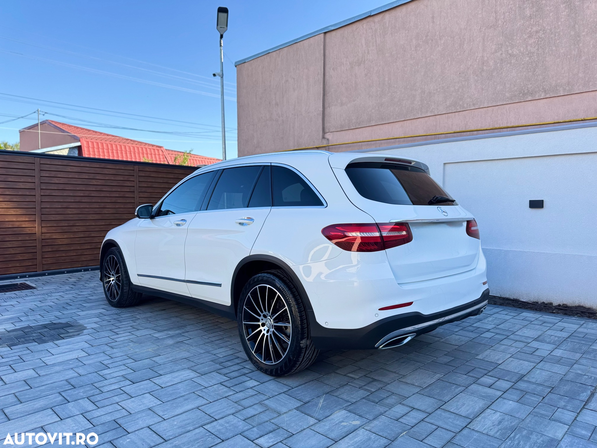 Mercedes-Benz GLC 250 d 4MATIC - 4