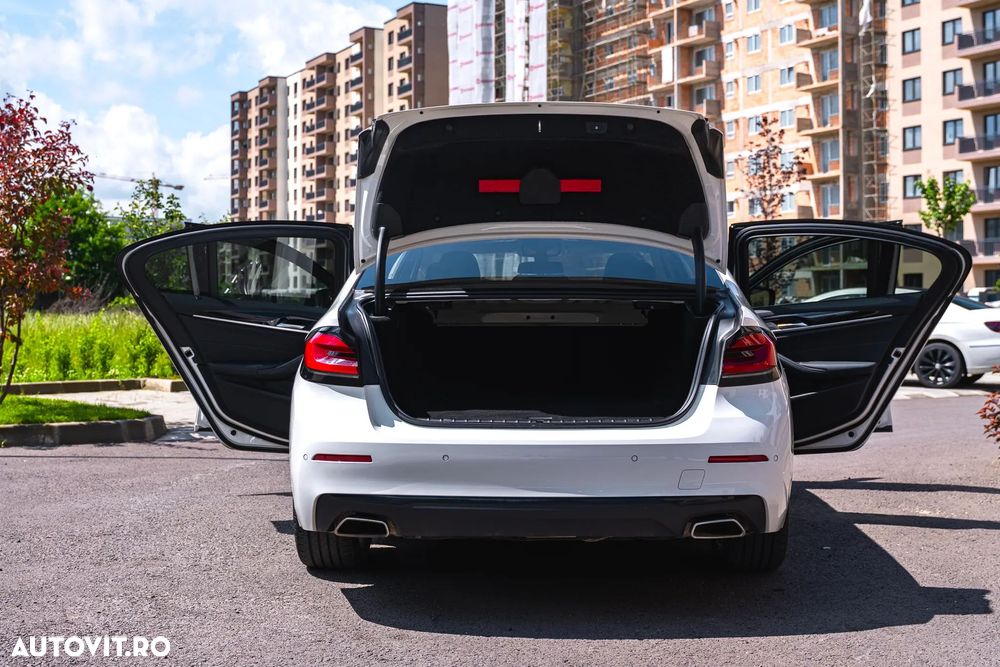 BMW Seria 5 530e xDrive AT PHEV - 13