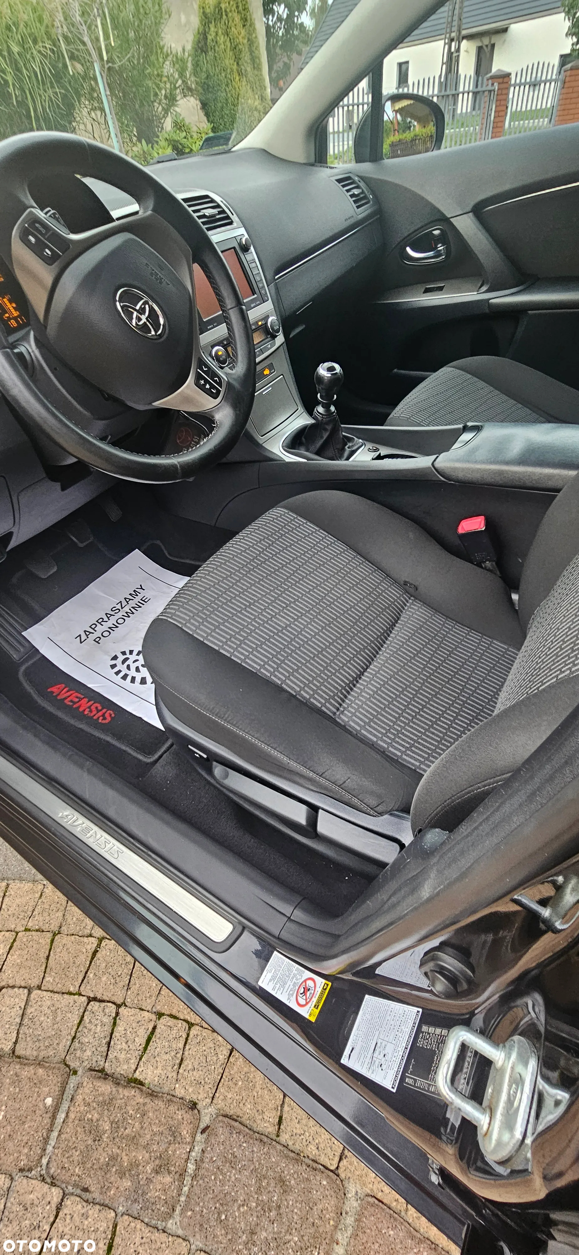 Toyota Avensis 1.8 Sol plus NAVI - 9
