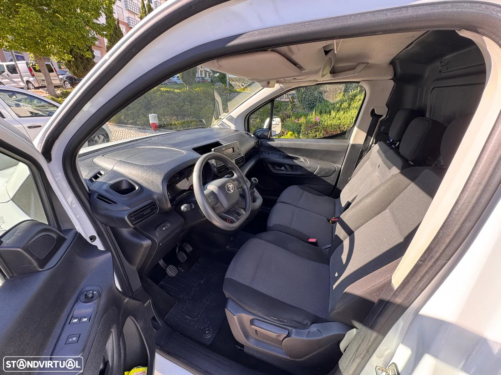 Toyota PROACE CITY CAIXA/MONOVOLUME 1.5 D-4D 100 - 16