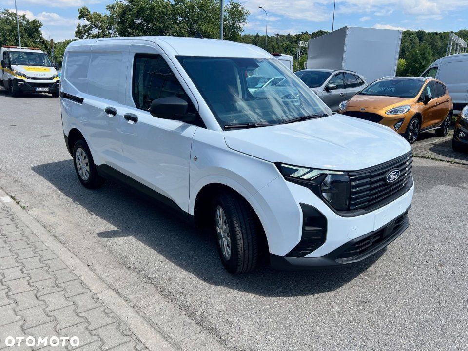 Ford Transit Courier - 2