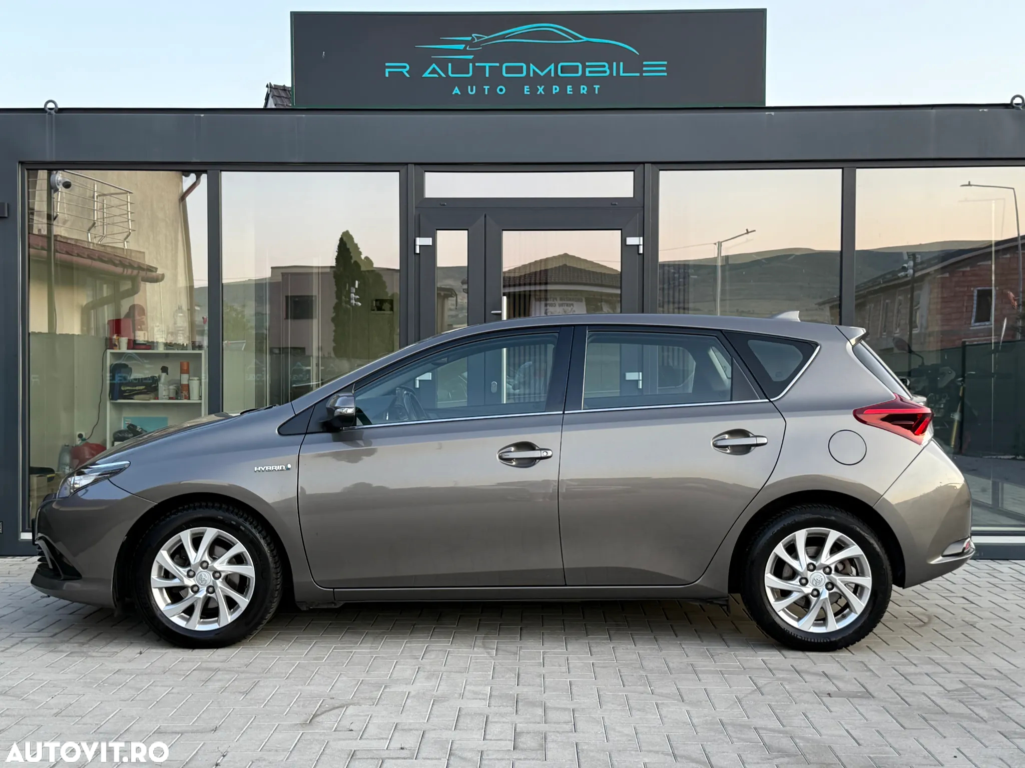 Toyota Auris 1.8 VVT-i Hybrid Automatik Comfort - 5