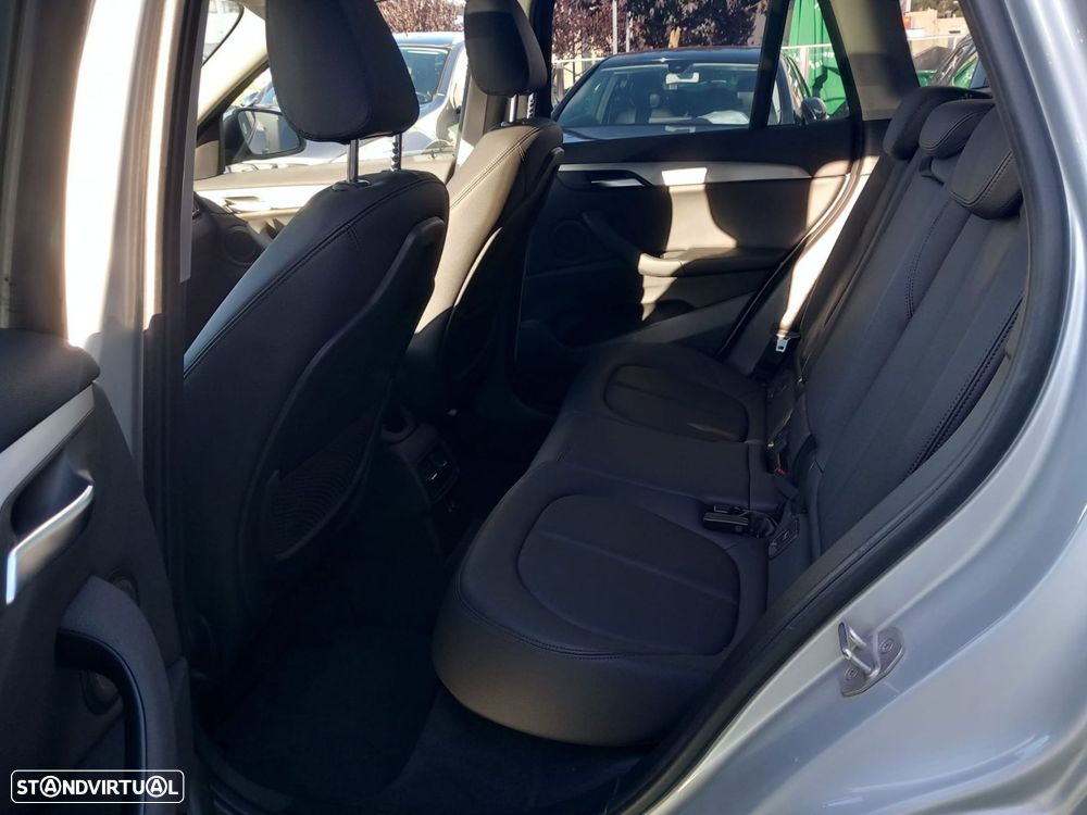 BMW X1 16 d sDrive Auto Line Sport - 23