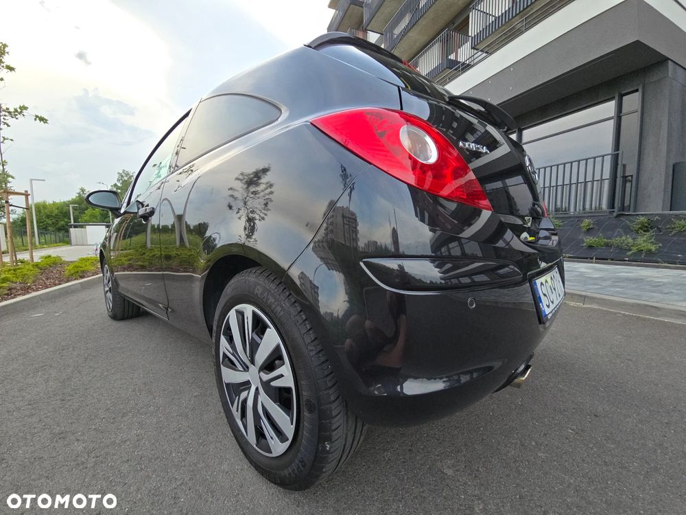 Opel Corsa 1.4 16V Energy - 26