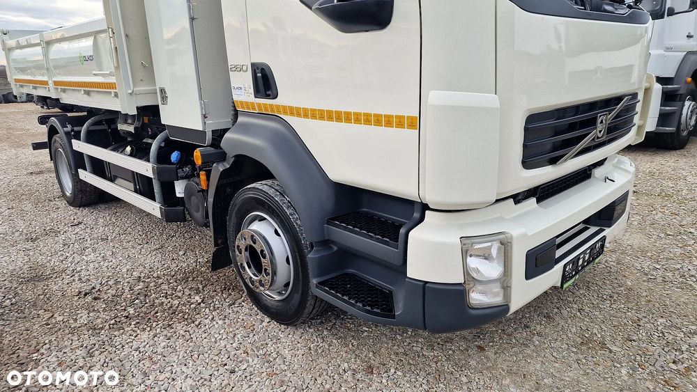 Volvo FL260  4x2 Kiper/ Wywrotka/ Klima/ Blokada /trzy osoby - 3