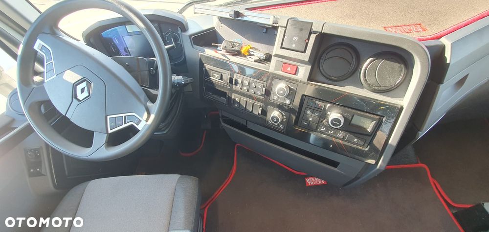 Renault T HIGH 4X2 13L E6 - 7