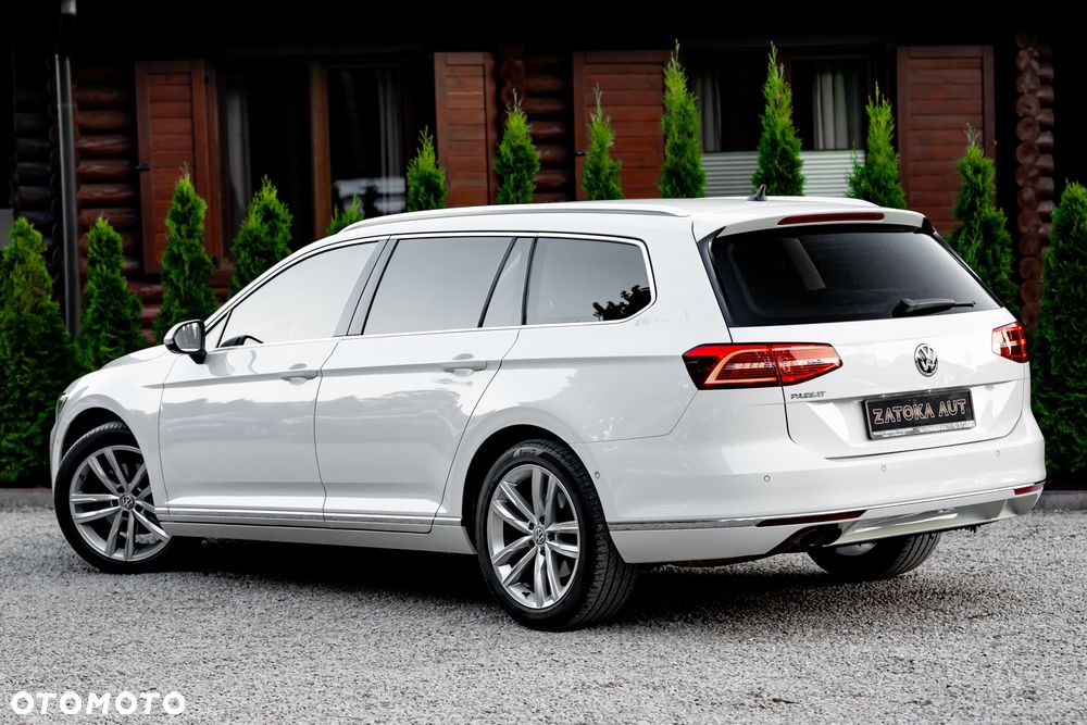 Volkswagen Passat Variant 2.0 TDI SCR 4Motion DSG Highline - 10