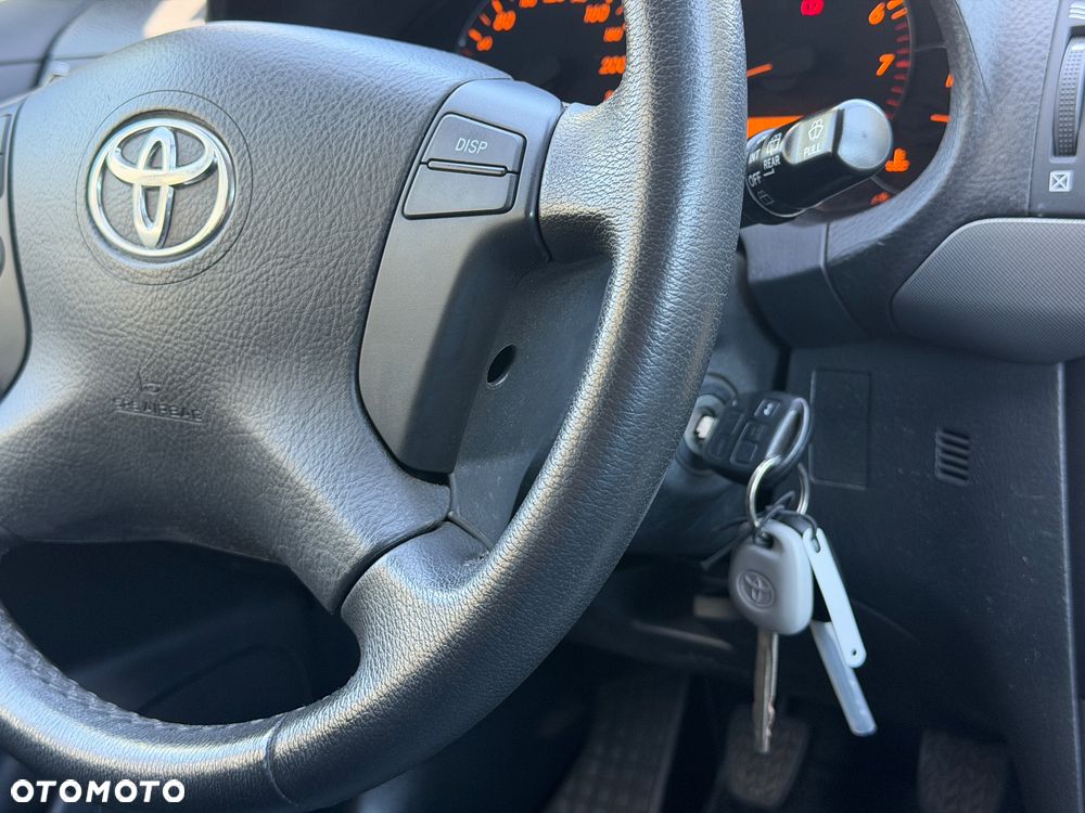Toyota Avensis 1.8 VVT-i Edition - 22