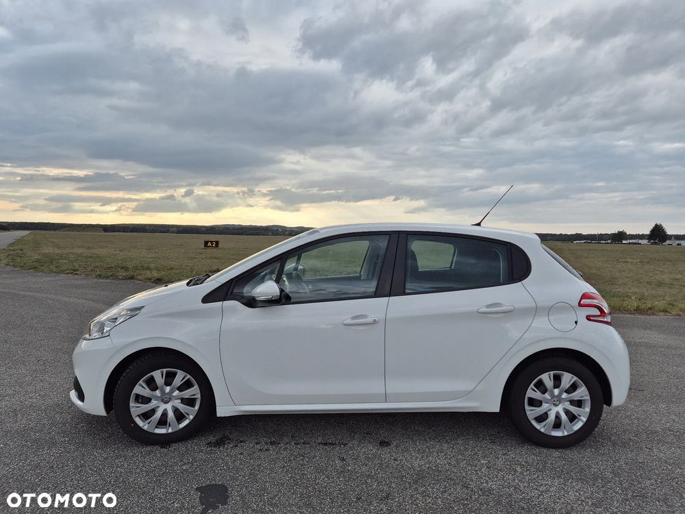 Peugeot 208 - 3