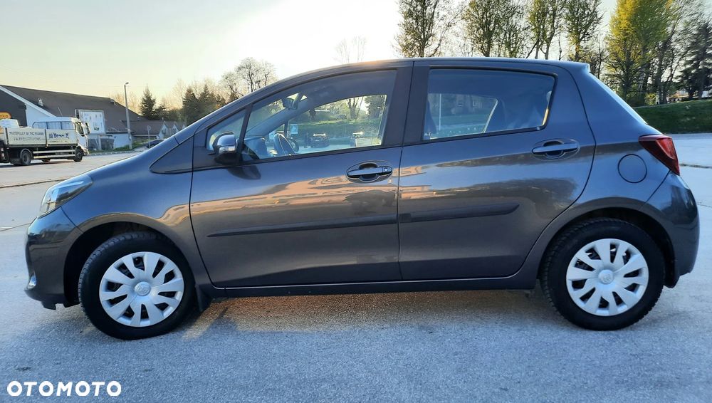 Toyota Yaris 1.33 Premium EU6 - 23
